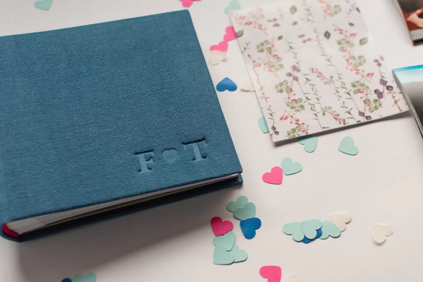 album diy para pegar fotos album diy + fotos impresas para pegar. Impresión en minilab, encuadernacion artesanal, el combo ideal para crear tu propia historia o regalar. Calcos y esquineros incluidos.
